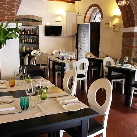 La Dell'officina 3* أولبيا